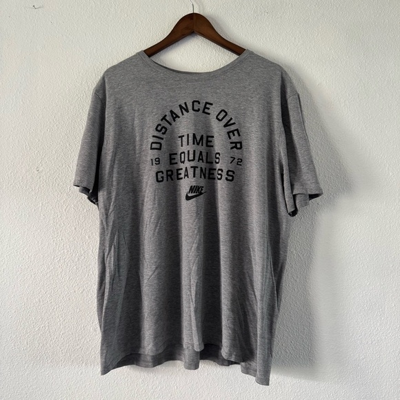 Nike Athletic Cut Retro Tee Short Sleeve Gray Men's XXL Distance Swoosh Tee - Picture 7 of 7